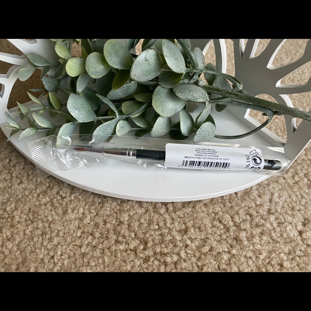 Bare Escentuals eyeliner brush